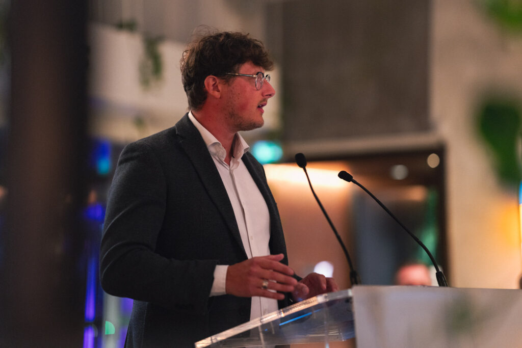 Alexandre Delvallez pour les 5 ans de Saybus !