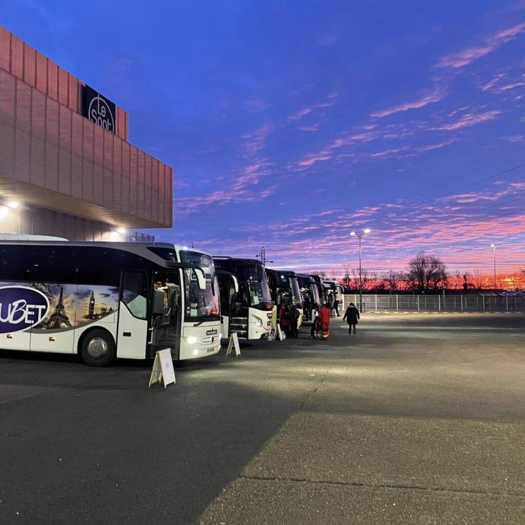 Saybus mobilises for adapted holidays!